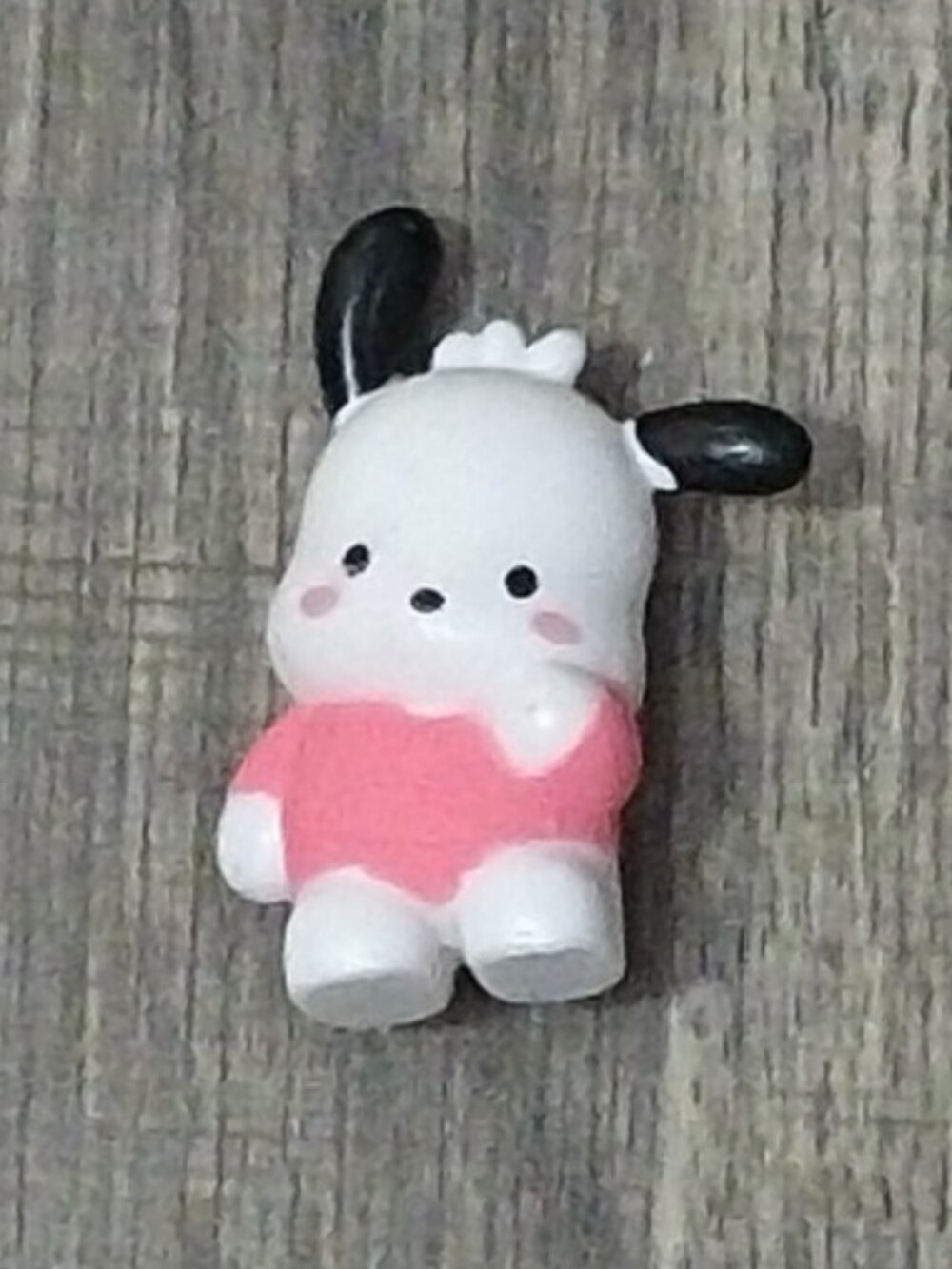 #8004 Pochacco Mini Figurine / Decorative Focal Bead 2"